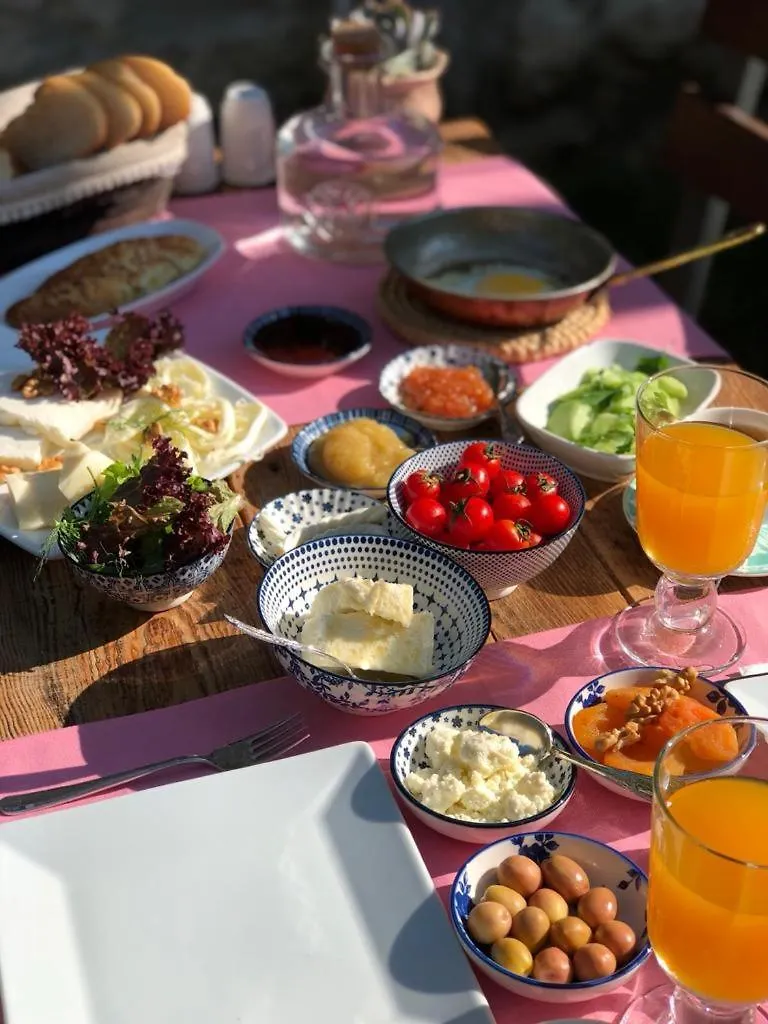 Livan Hotel Deluxe Alaçatı 3*,